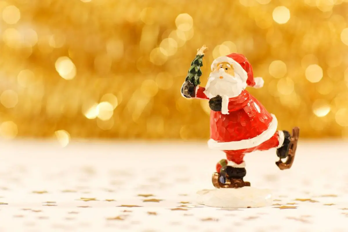 Holiday marketing - Santa Claus figurine skating